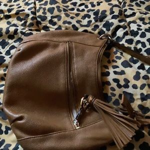 I am selling a purse